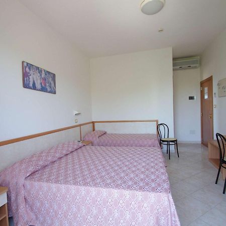 Hotel Calipso Llido Degli Estensi Dış mekan fotoğraf