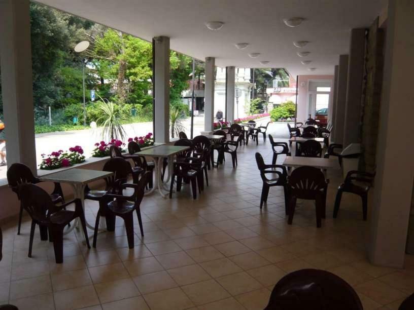 Hotel Calipso Llido Degli Estensi Dış mekan fotoğraf
