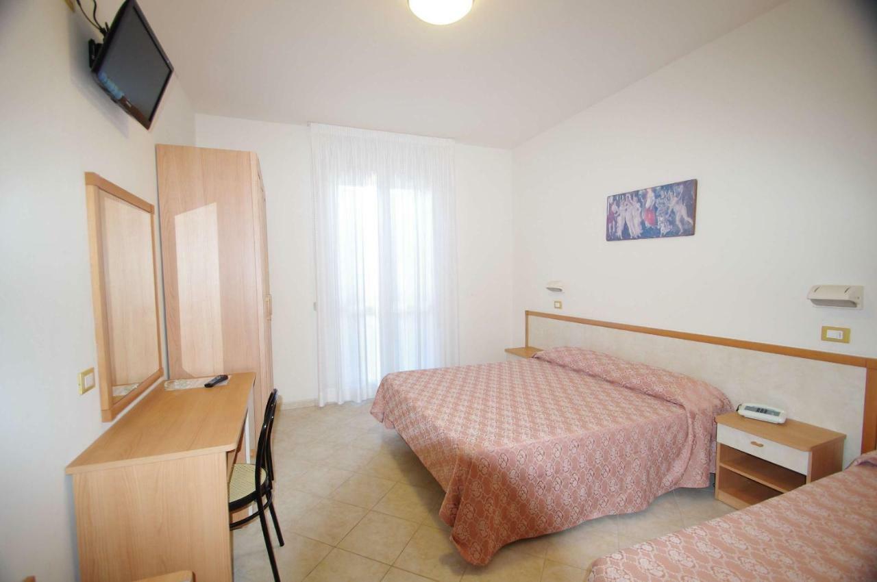 Hotel Calipso Llido Degli Estensi Dış mekan fotoğraf